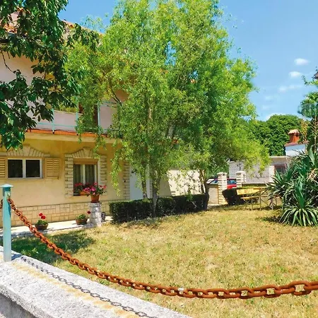 Apartment Nice In With Wifi Marčana